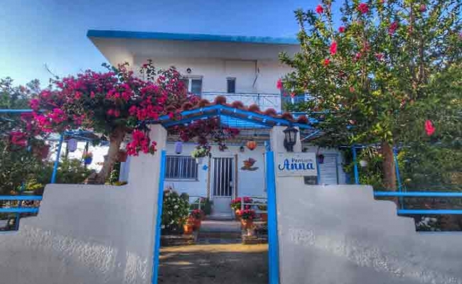 anna-rooms-front-view