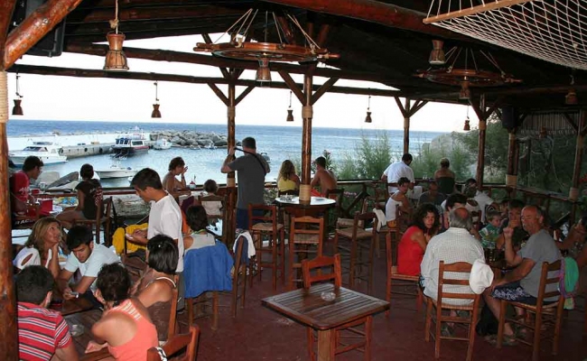 sto-gialo-kanei-fourtouna21